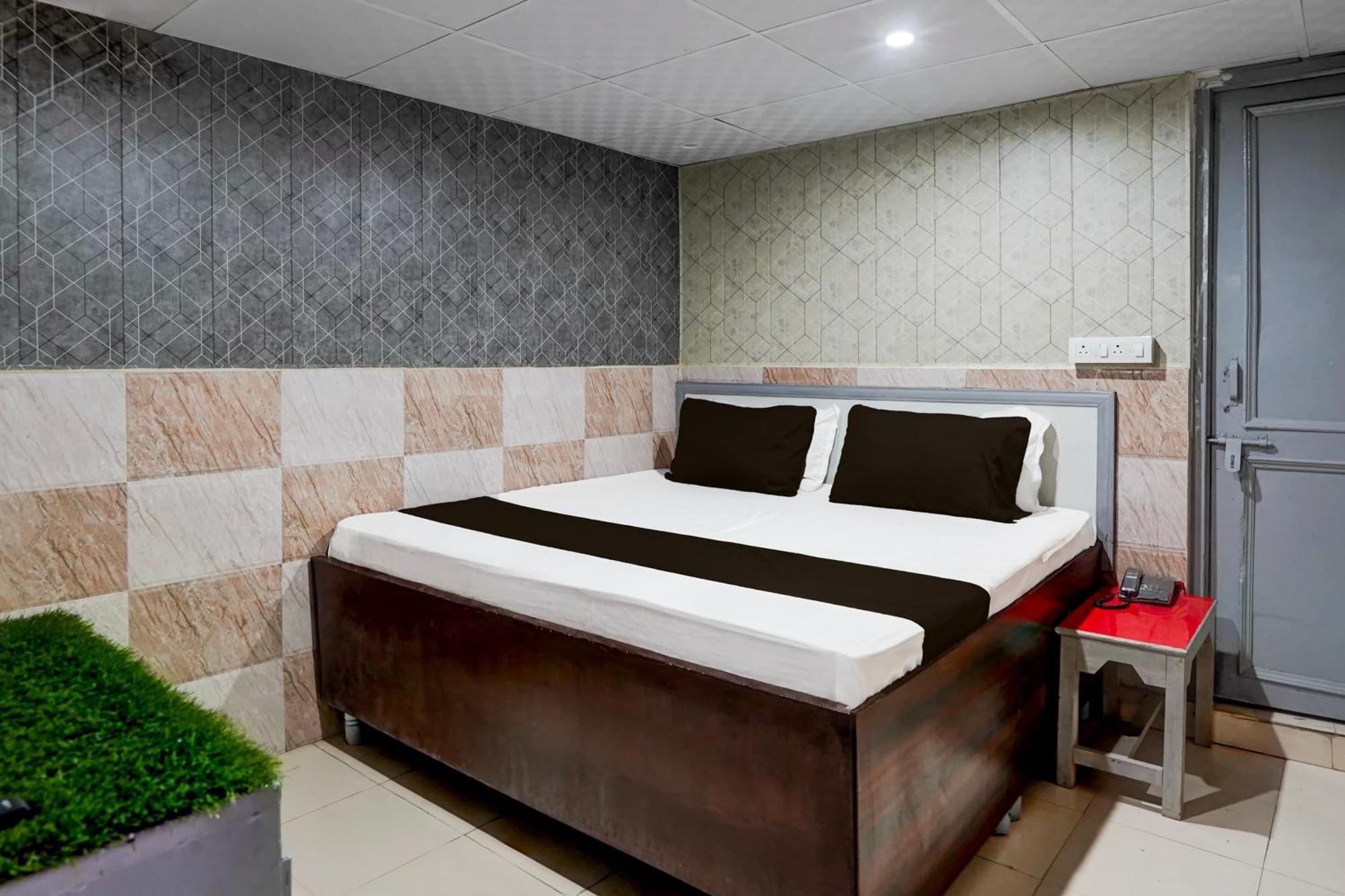 Hotel O Anant Ghaziabad Extérieur photo